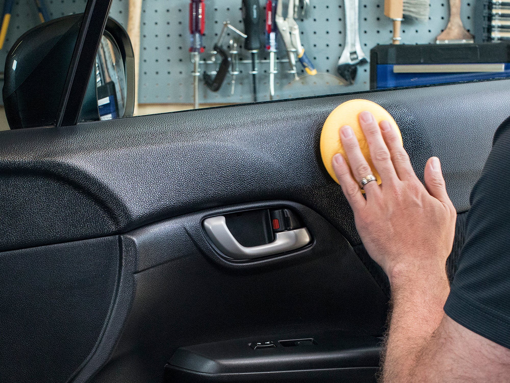 Meguiar's New Car Scent Interior Protectant - 16 oz.